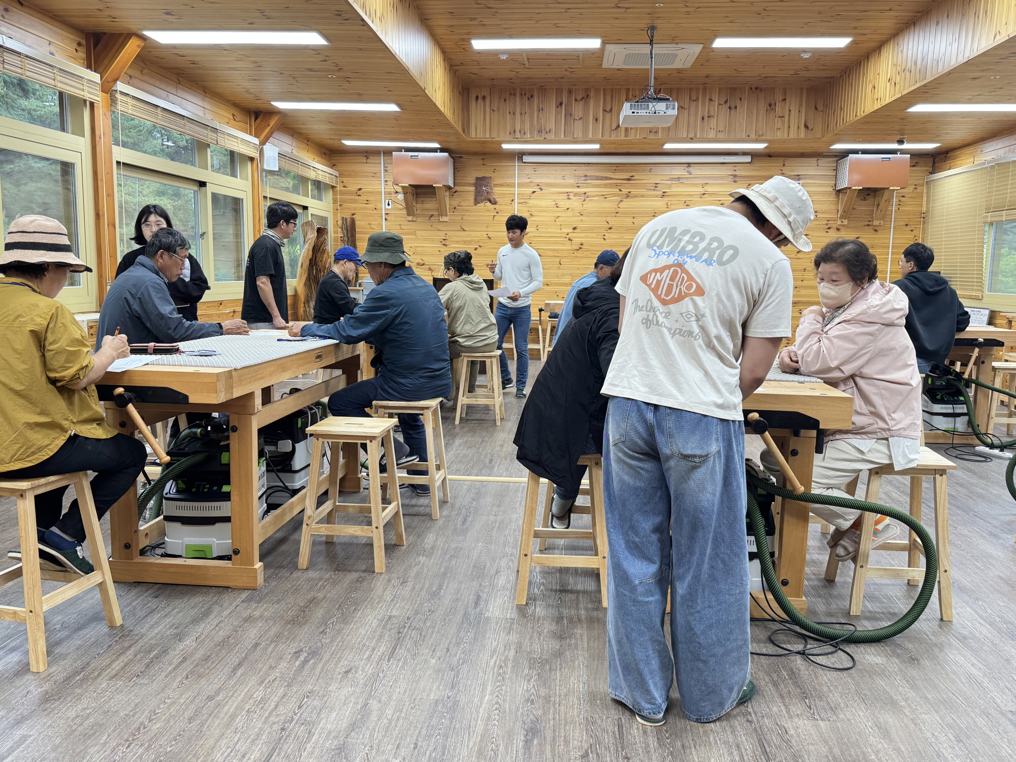 봉화군, ‘정원 가구 목공 교실’운영 시작