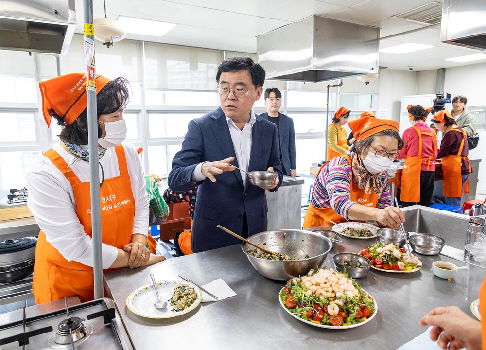 진교훈 강서구청장, 제철 식재료 영양교실 참석