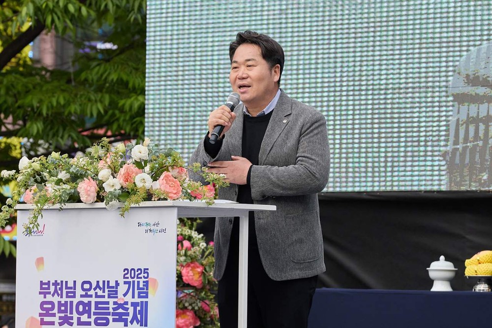 오세현 아산시장, ‘온빛 연등 축제’에서 위로와 희망 전해