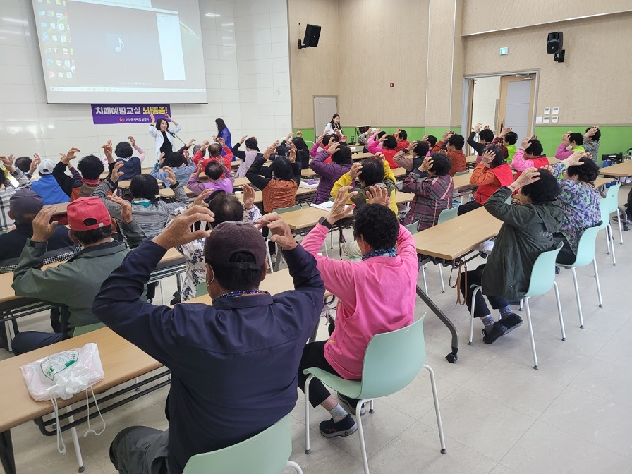 신안군, 치매안심마을 프로그램 주민 큰 호응
