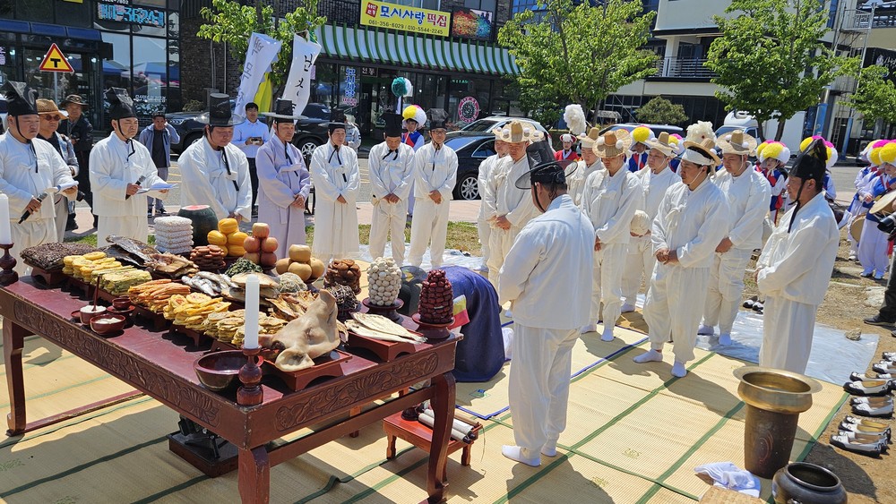 화려한 개막, “2025 영광법성포단오제” 난장트기로 서막 올려