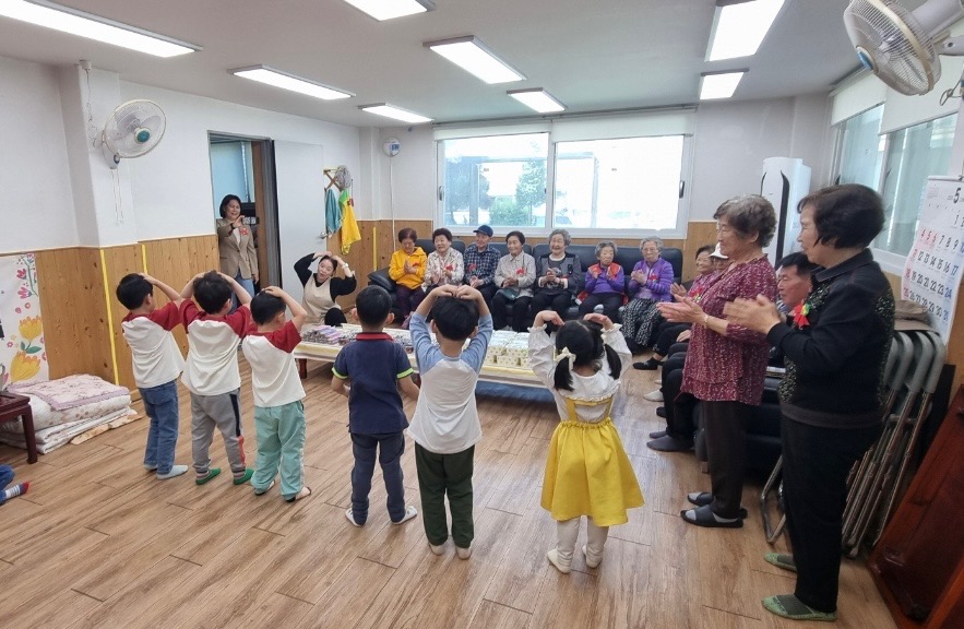 광주시, 제53회 어버이날 기념행사 개최…감사와 사랑의 마음 전해