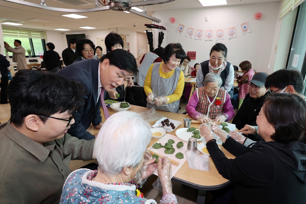 옹진군, 제53회 어버이날 맞아 면·리별 기념행사 진행