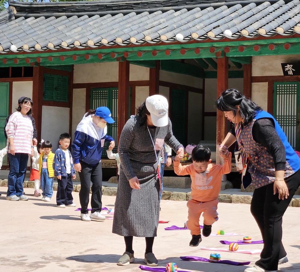 계양구 육아종합지원센터, ‘나와서 놀자! 향교놀이터’ 성료