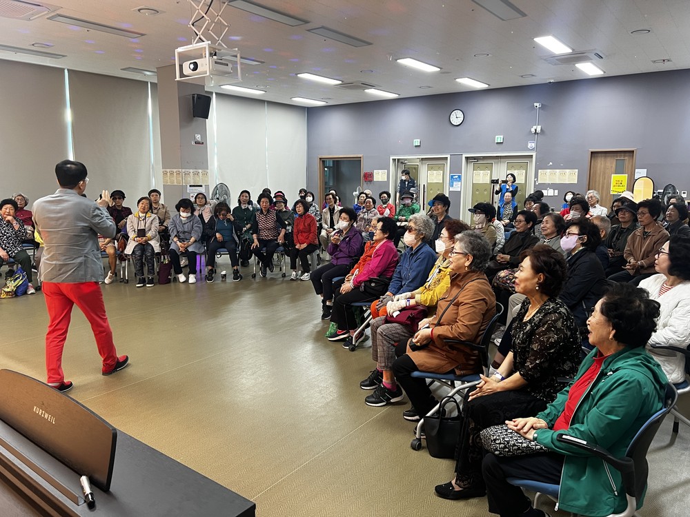 사상구노인복지관, 어버이날 기념 다채로운 행사 개최