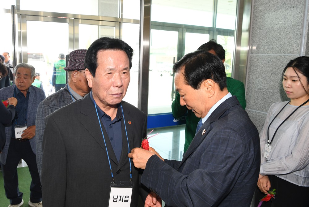 창녕군, 제53회 어버이날 기념행사 개최