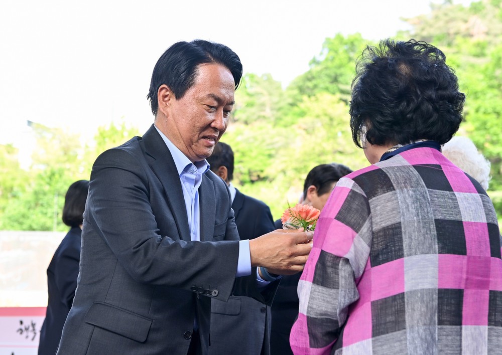 어르신 행복 200% 서대문구 제53회 어버이날 기념행사 성황