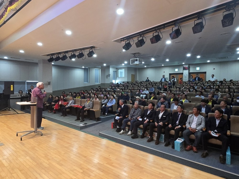 남해군 창선노인대학 제16회 개교기념식 및 경로잔치 개최