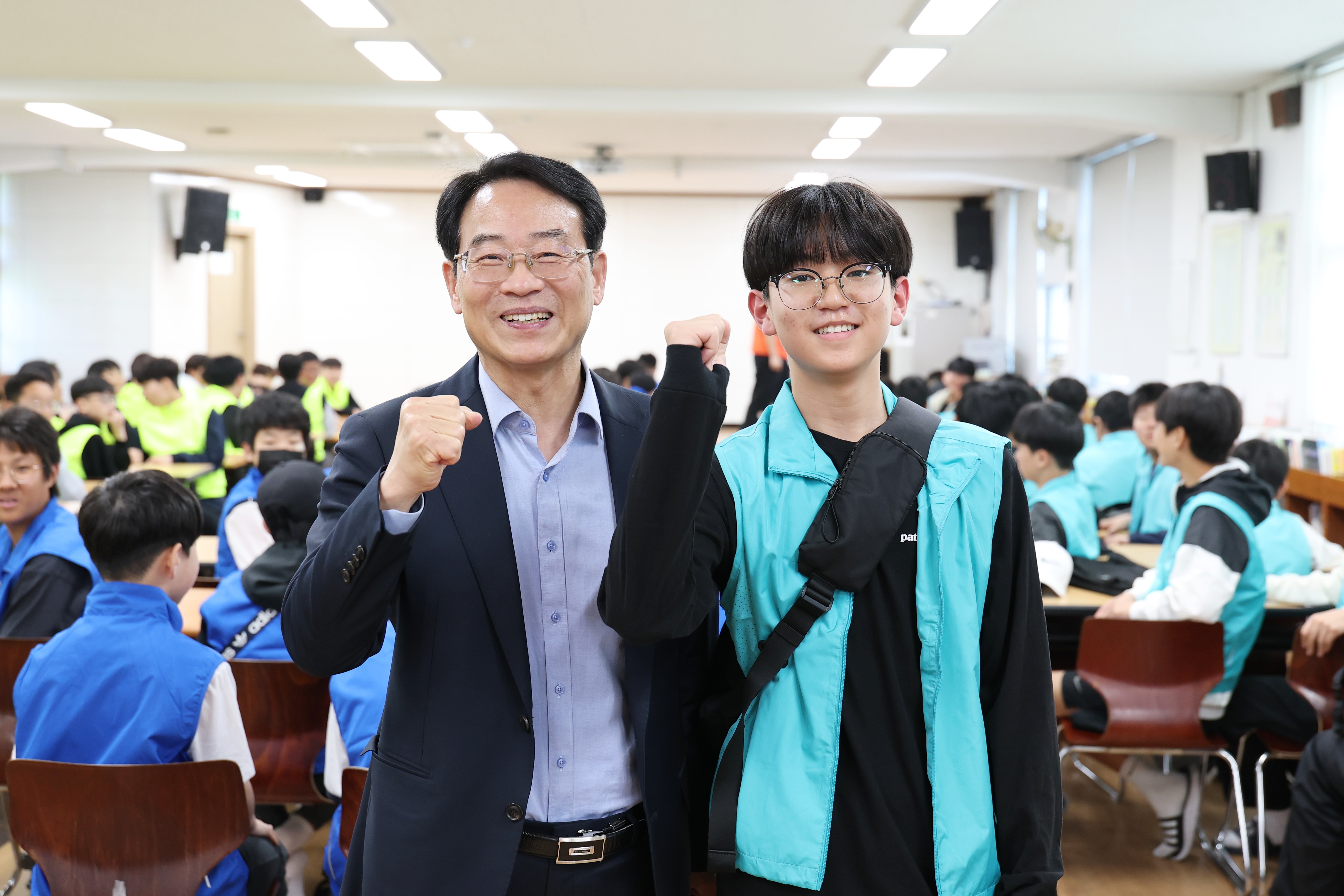 “해외탐방 통해 많은 것 배우고 미래역량 돼 주세요” 강진군 전액 지원 강진중 2학년 해외역사문화탐방 출발