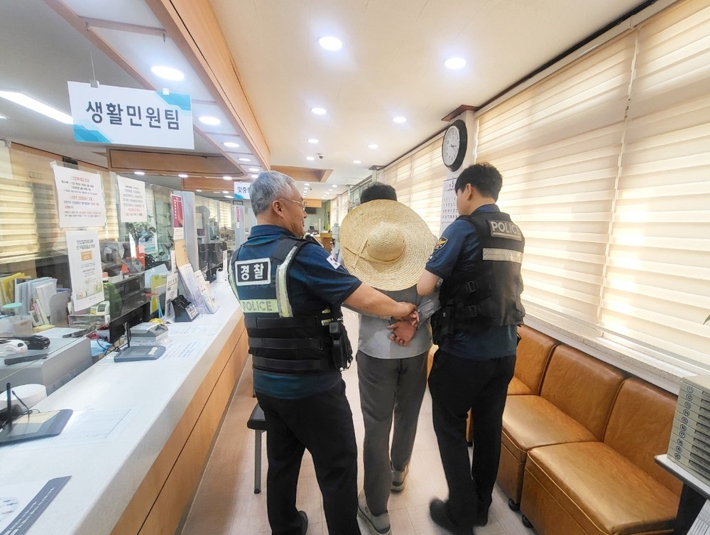 ‘비상벨 누르고, 대피하고’… 정읍 영원면, 악성민원 훈련 실전처럼