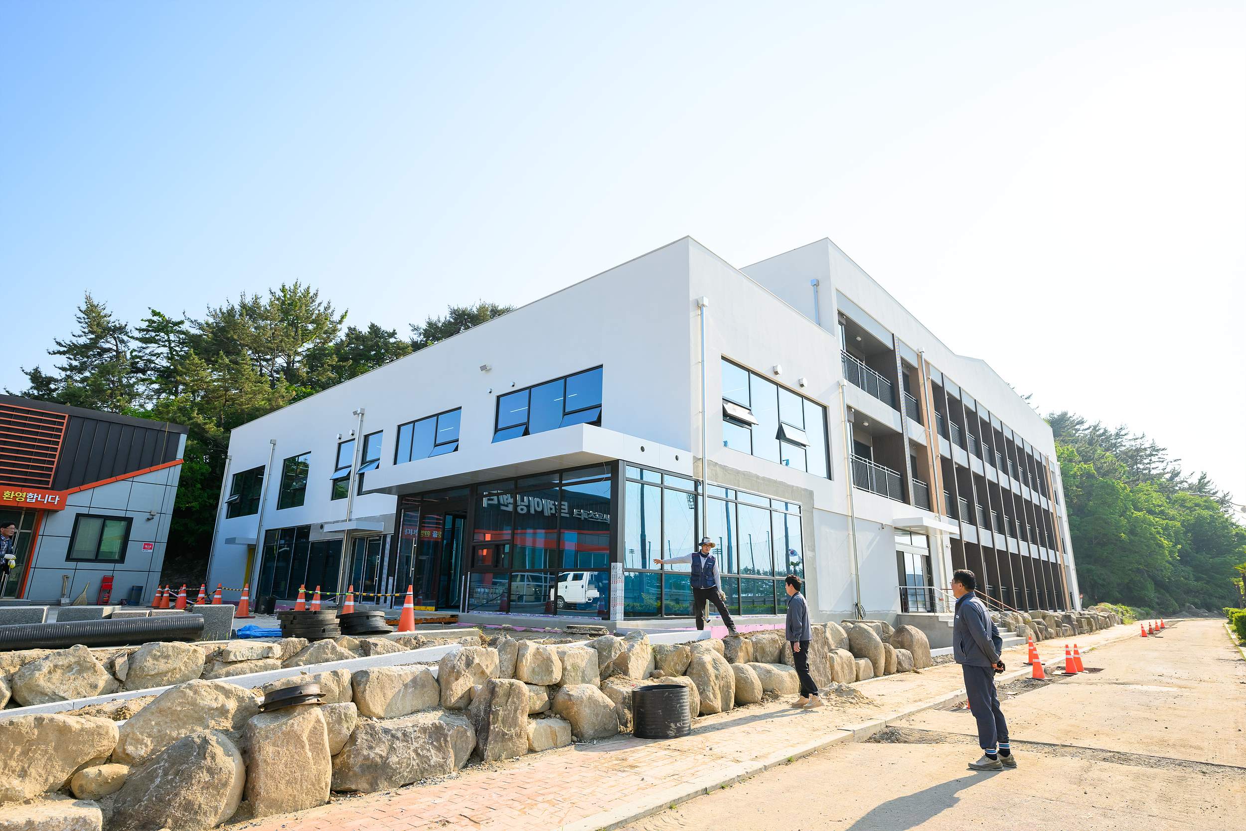 보물섬남해FC 클럽하우스, 논란 딛고 순항…기숙사 운영 등 쟁점 해소