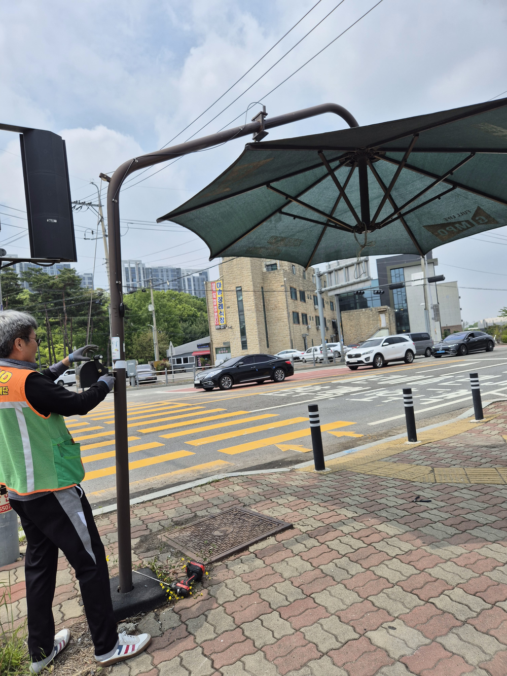 김포시, 2025년 폭염 종합 대책 시동
그늘막 422개소 개방, 무더위쉼터 정비 완료