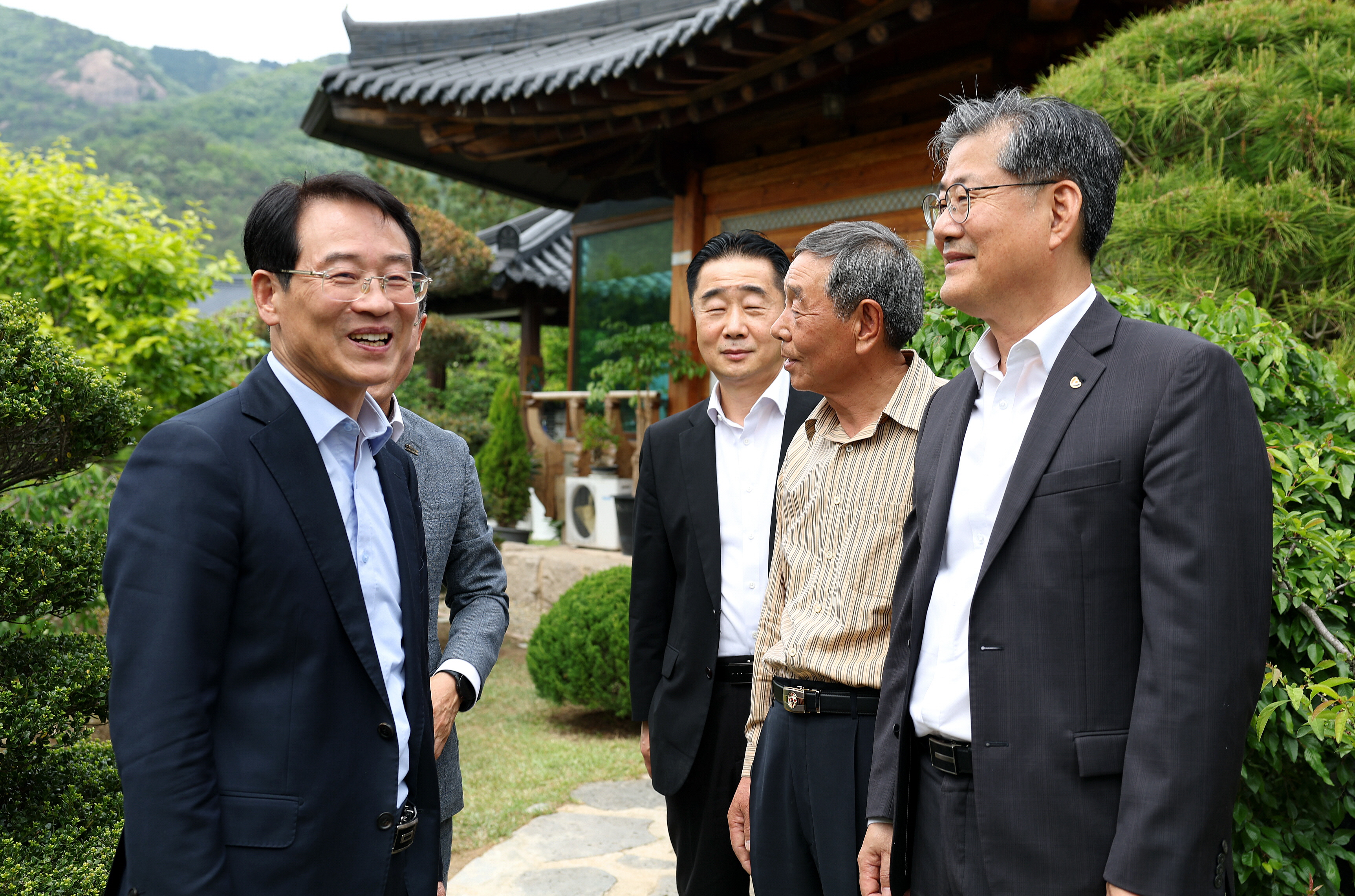 왜 자꾸 강진일까? 강진엔 뭔가 있다