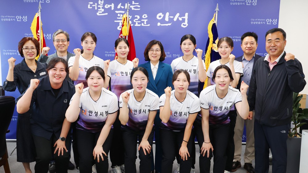 안성시 소프트테니스팀, 2025년 상반기 주요 대회 석권…우승기 봉납식 개최