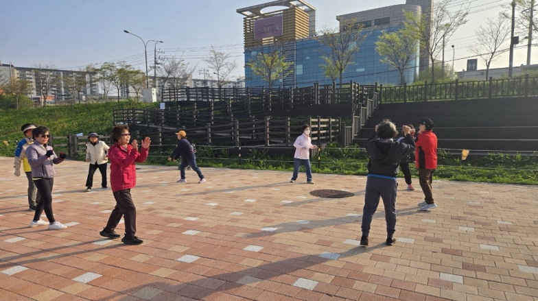 ‘하루 6,000보, 건강을 걷다’ 파주시 걷기 챌린지 운영 중