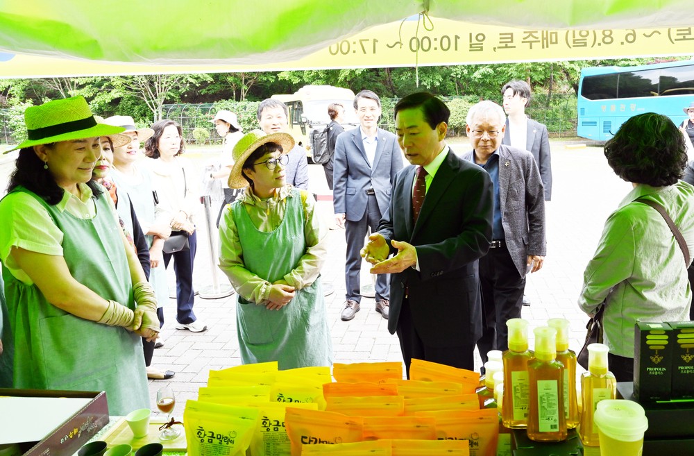 창녕군, 우포늪서 강소농 주말 직거래장터 운영