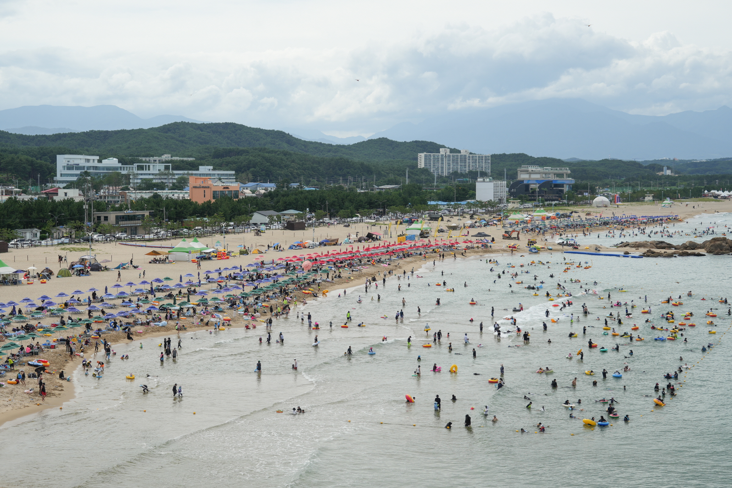 양양군, 여름 해수욕장 수상안전요원 97명 모집