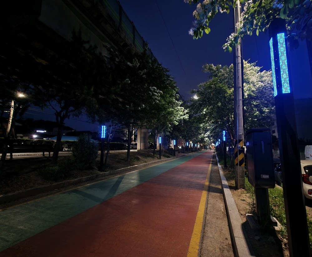 동두천시, 노인복지관 인근 자전거도로에 폭염저감시설‘안개 분사기’ 설치 완료