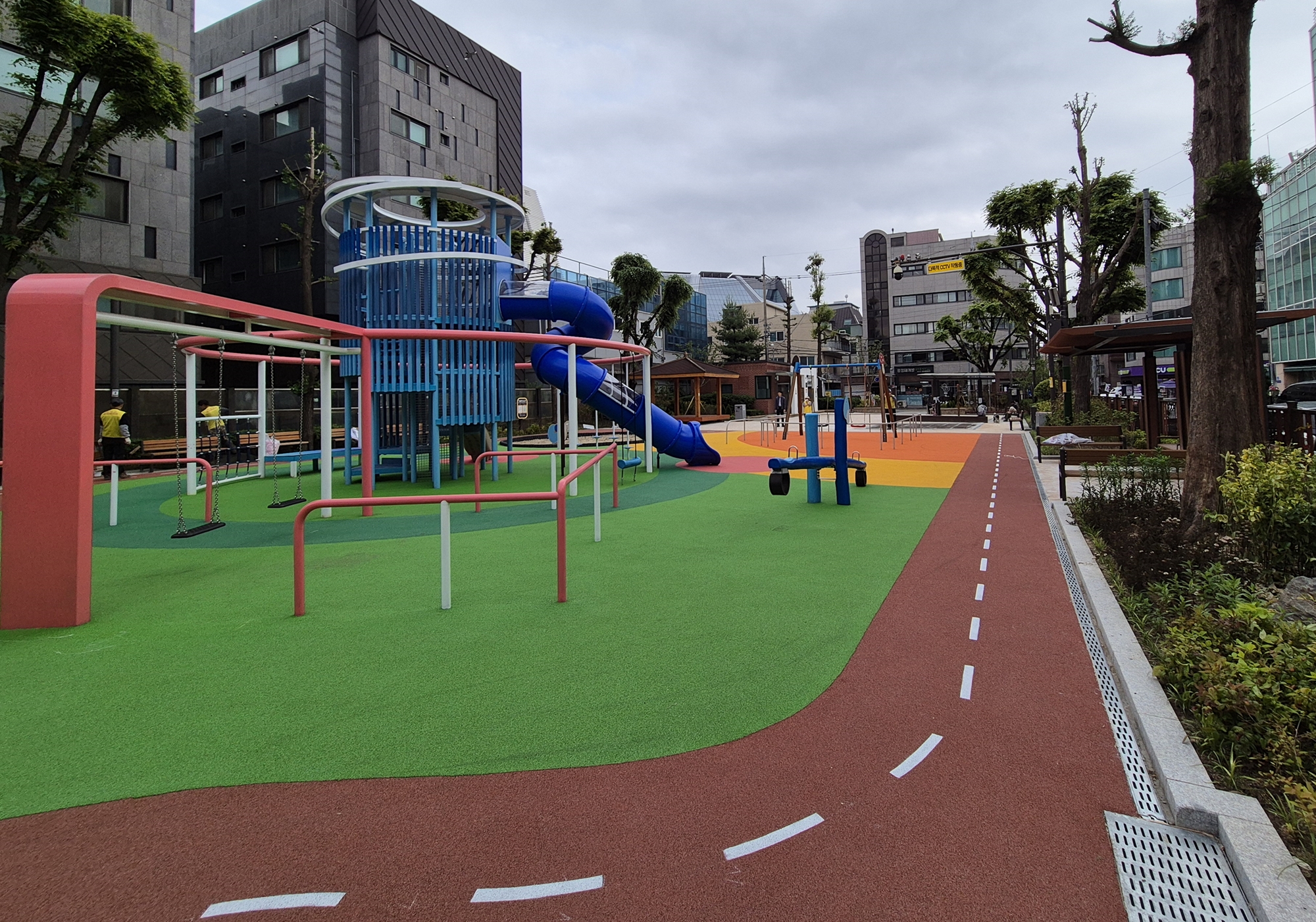 마포구, 양화어린이공원 새단장 마쳐…모든 세대 위한 공원으로 재탄생