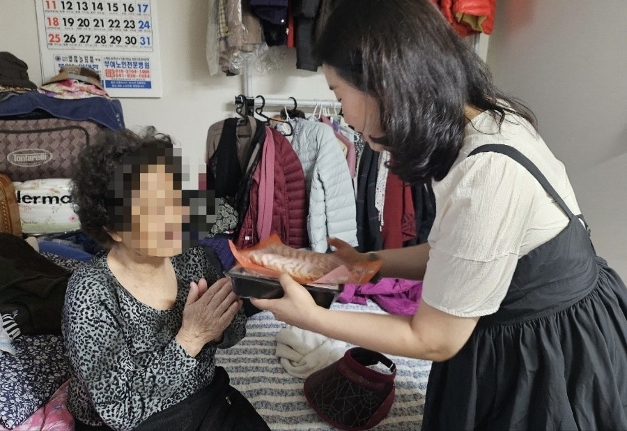 부여군노인종합복지관, 우양재단의 ‘축하해요’ 지원사업 통해　마음까지　채워