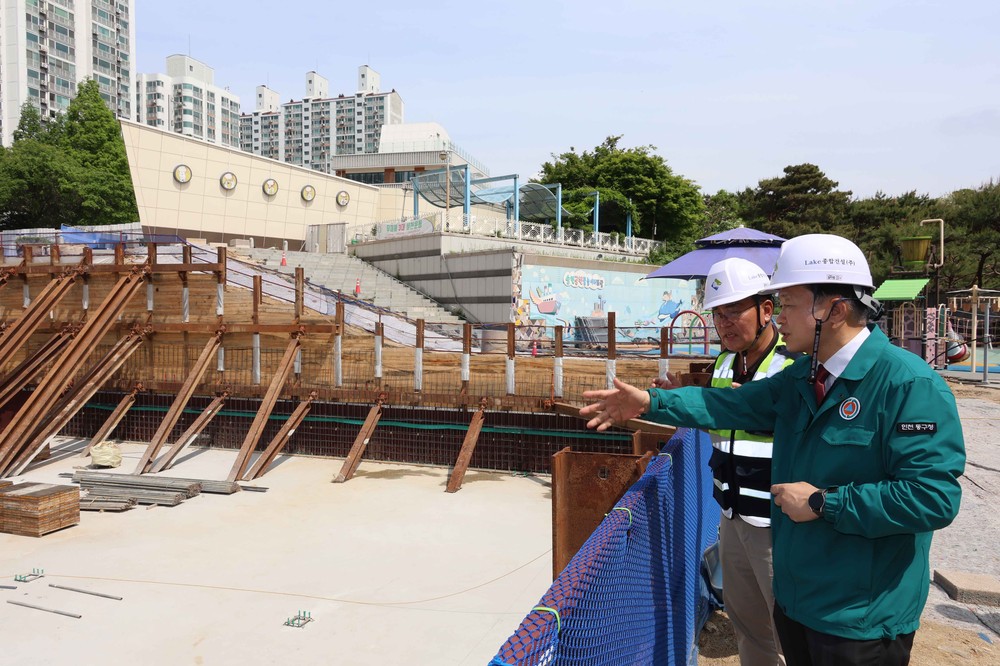 김찬진 동구청장, 수도국산달동네박물관 증축·준공 점검 나서