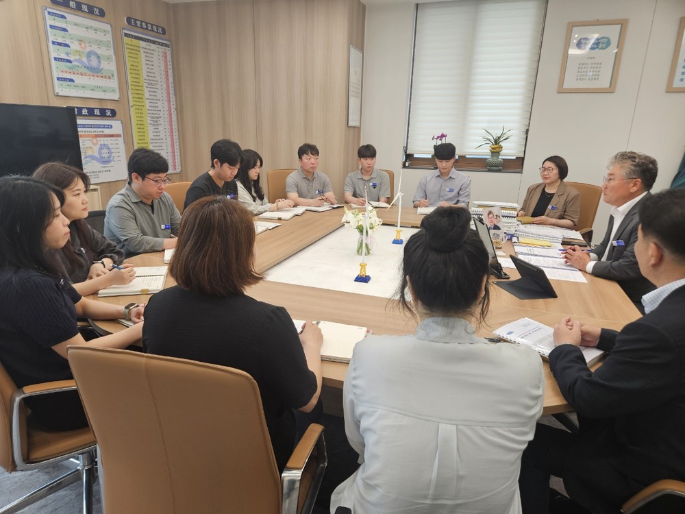 영광군, 민원실 현장 목소리 듣고 위기 대응력 높였다