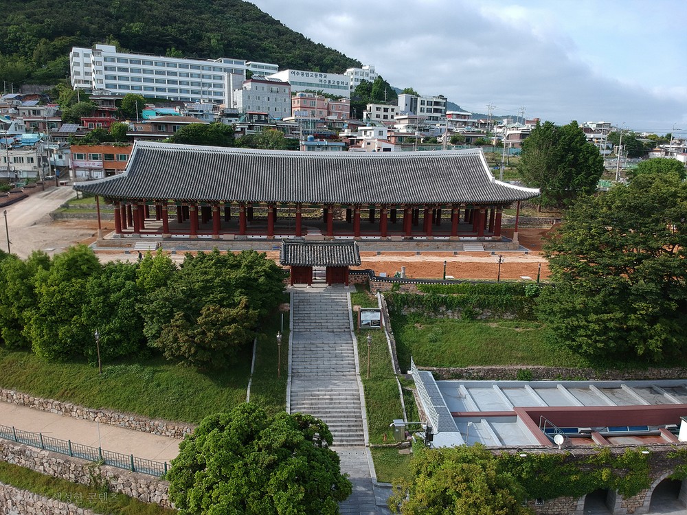 이순신 장군 숨결이 깃든 여수 진남관, 10년 보수 마치고 개방