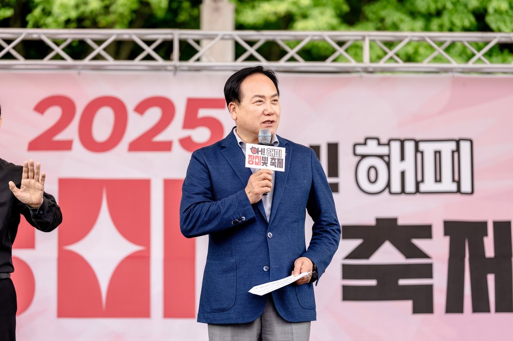 오산 ‘오! 해피 장미 빛 축제’ 개막, 도심 속 장미 정원에 시민 발길