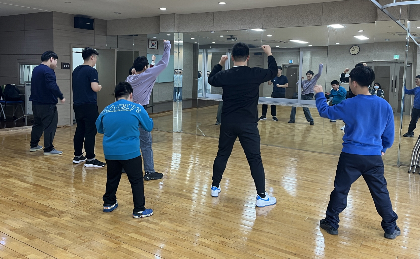 서울 성북구, 발달장애 청년 위한 '신나는 K-pop 댄스 배우기' 프로그램 운영