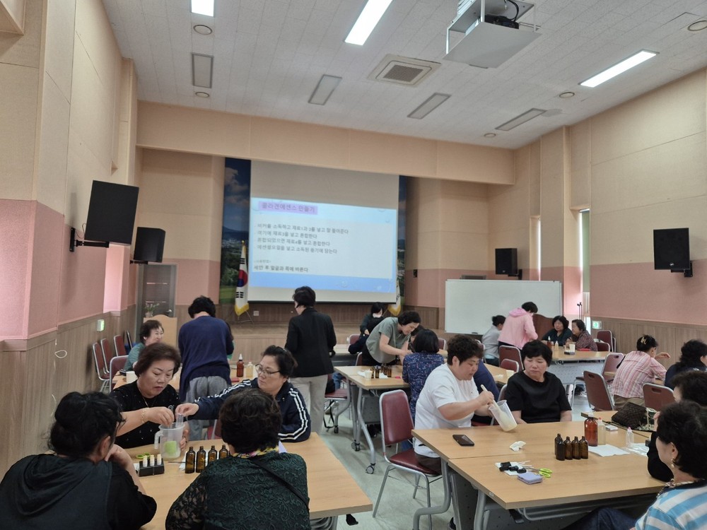동두천시 생활개선회, 유용미생물(EM) 활용 화장품 만들기 교육 실시