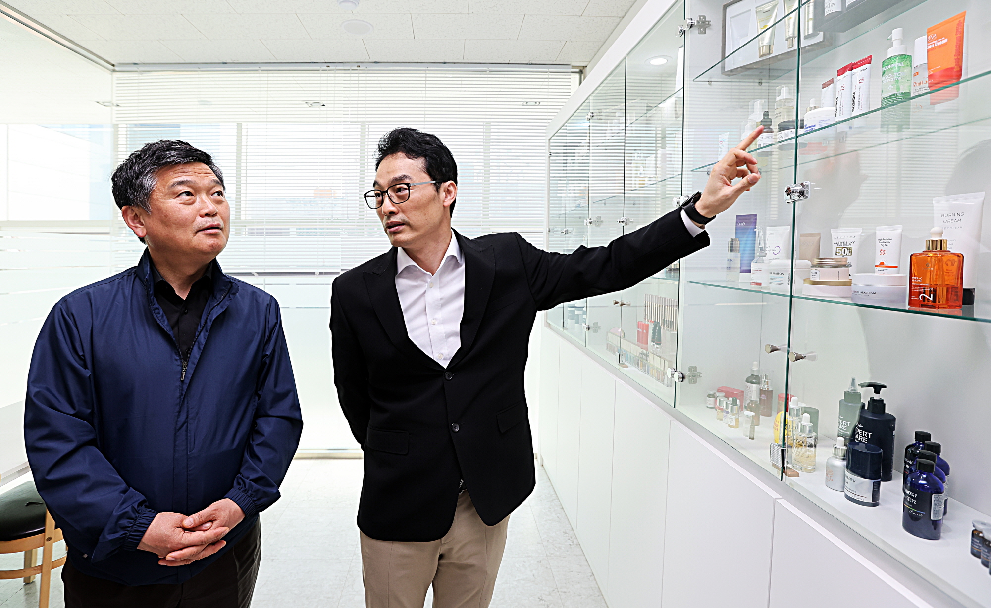 박종효 남동구청장, 강소기업‘(주)아주화장품’현장 방문