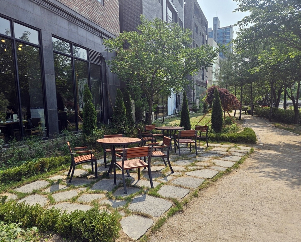 의정부시, 민락천변 유휴녹지에 쌈지공원 조성…오솔길과 정원형 쉼터 마련