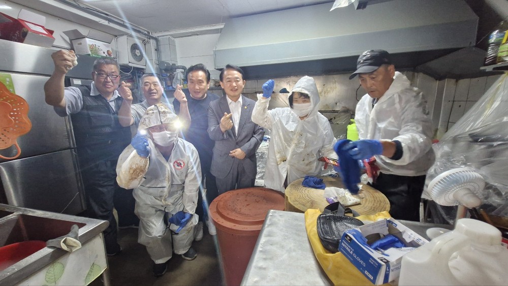 인천 동구, 식품접객업소 30곳에 주방 청소 지원
