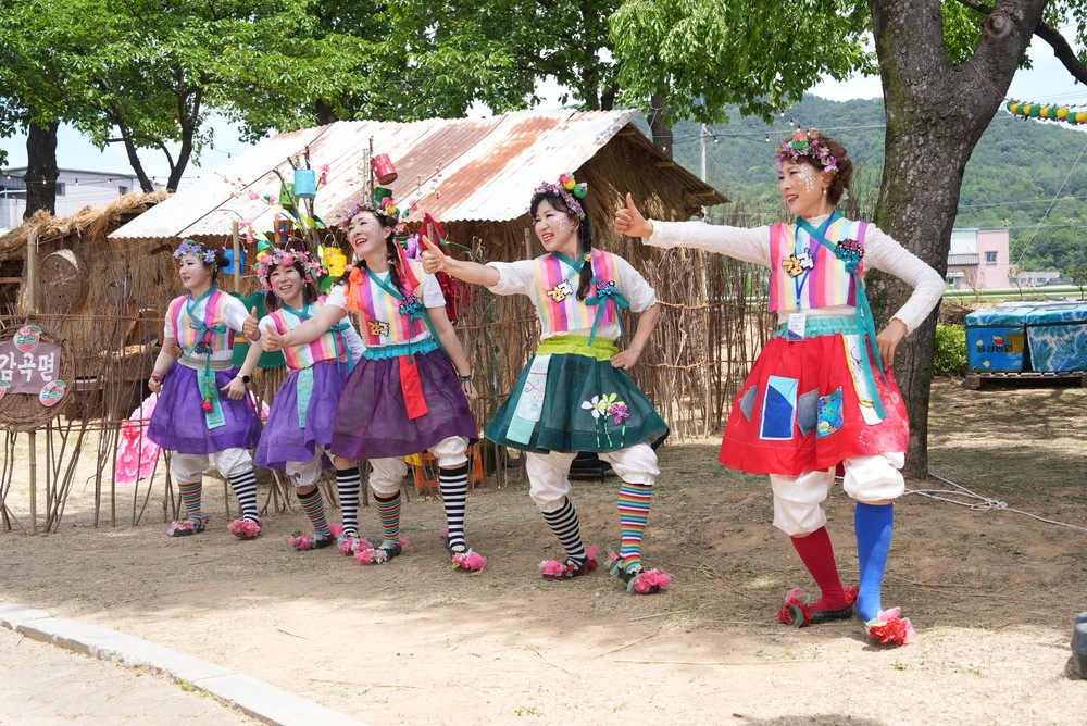 제26회 음성품바축제, 다양한 품바 공연으로 열기 고조