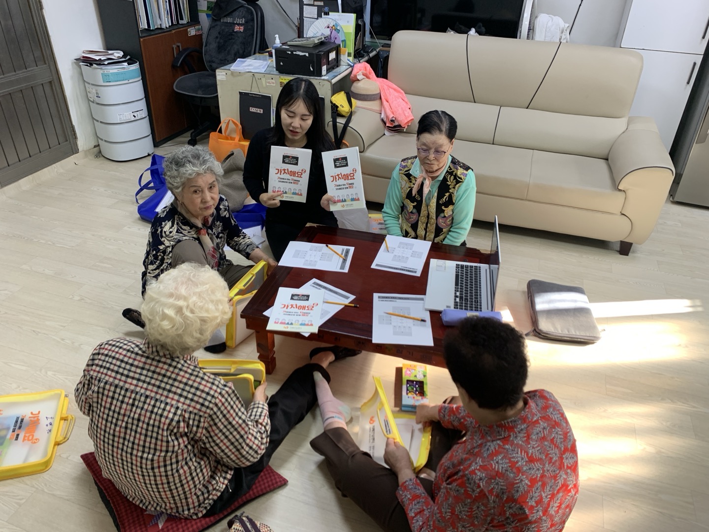 “치매 예방, 이제 집에서 손쉽게!” 동대문구 ‘가치해요’ 큰 호응