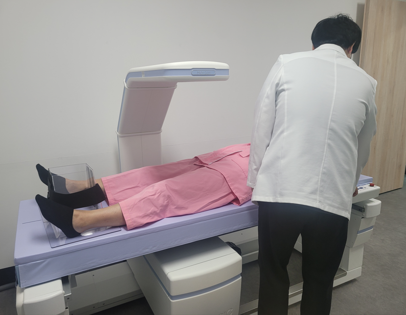 예천군보건소, 신형 골밀도 검사 장비 도입
- 초고령 사회에 따른 골다공증의 예방과 조기 진단으로 군민의 건강한 노후생활에 기여