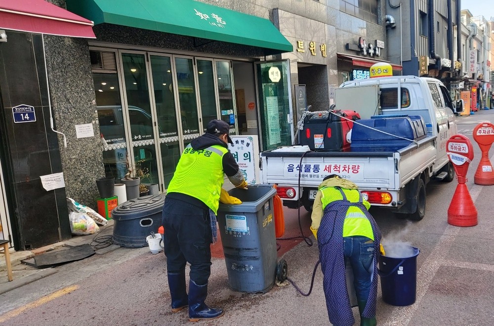 성동구, 음식점 음식물쓰레기 수거용기 세척사업 추진