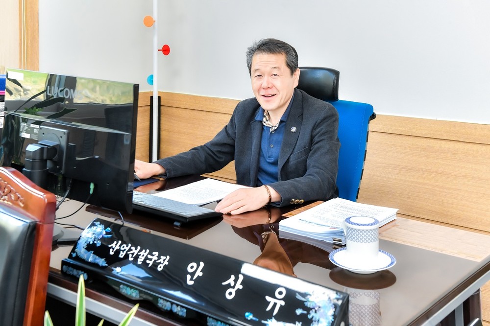 함안군 산업건설국장, “마을이 사라진다!” 책 펴내