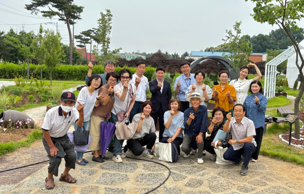 공주시, 시민정원사 양성과정 수료식 성료