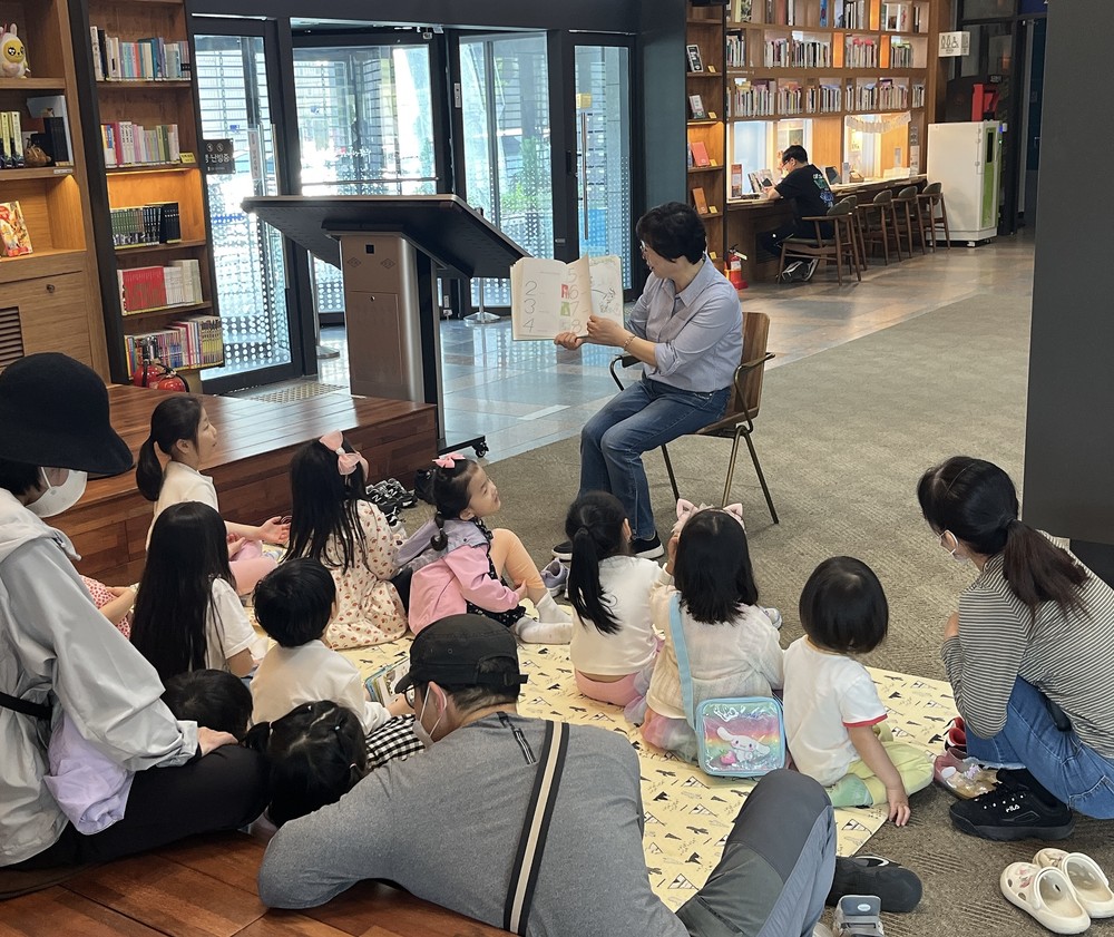 책기둥도서관, 주말 책놀이 프로그램 운영