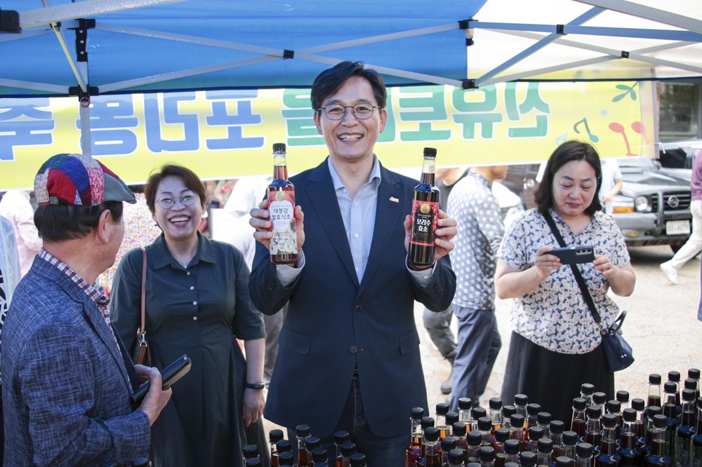 떨떠름 뒤에 찾아오는 달달함, ‘포리똥’을 아시나요?
영암 신유토마을 ‘포리똥 축제’서 주민과 관광객 추억의 맛·멋에 행복