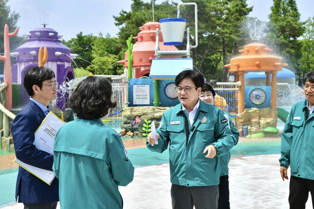 김병수 시장, 걸포중앙공원 물놀이장 시운전 점검 직접 나서