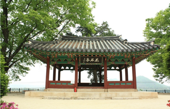 파주시, 경기도 문화유산‘화석정’현판 복원 복제 착수