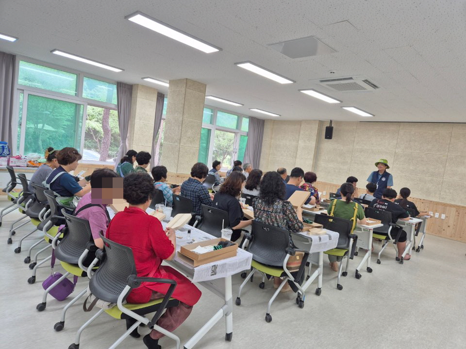 부여군, 만수산자연휴양림에서 목재 체험 행사 개최