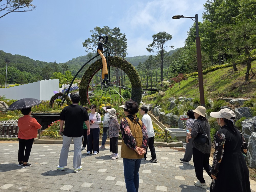 강화군, 치매환자 가족 대상 ‘가치 함께 나들이’ 힐링프로그램 진행