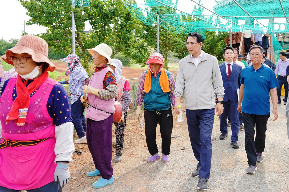 이완섭 서산시장, 서산국화축제 준비 현장 격려