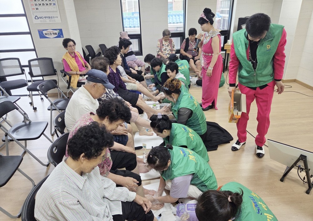 수원시 장안구 송죽동 새마을부녀회, 공연 얹은 실버 건강교실 추진