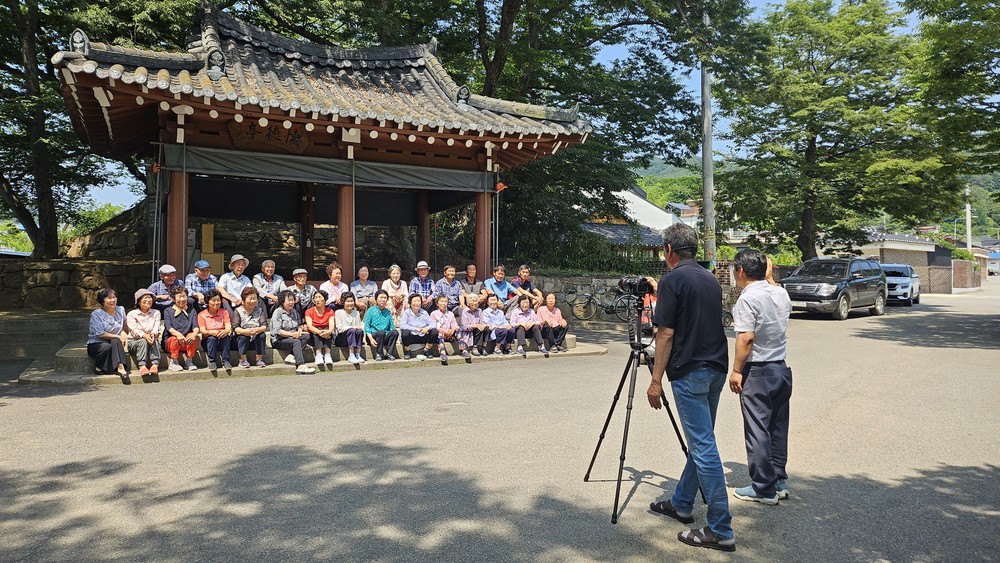이웃과 함께 찍는 추억의 인생 샷!(가장 젊은 날의 나)