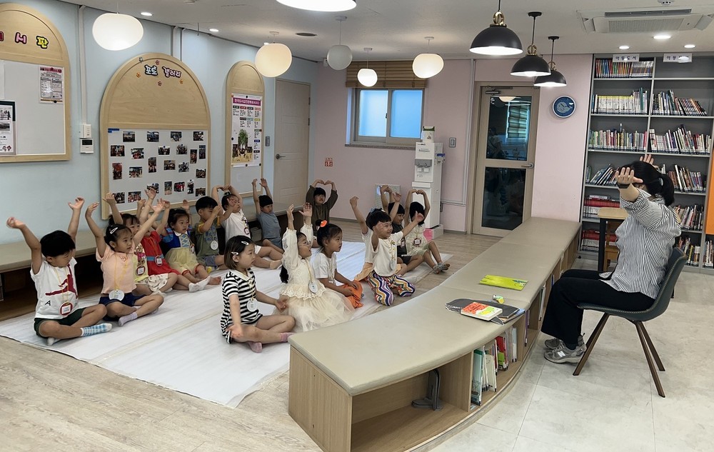그림책 따라 읽고 영어도 배워요!