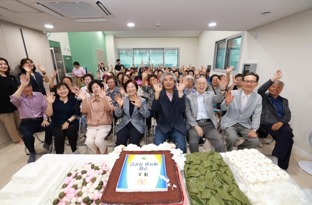 “초고령사회 진입에 맞춰 여가·소통 중심 경로당 개소” 은평구, 구립 새락골경로당 개소식 개최
